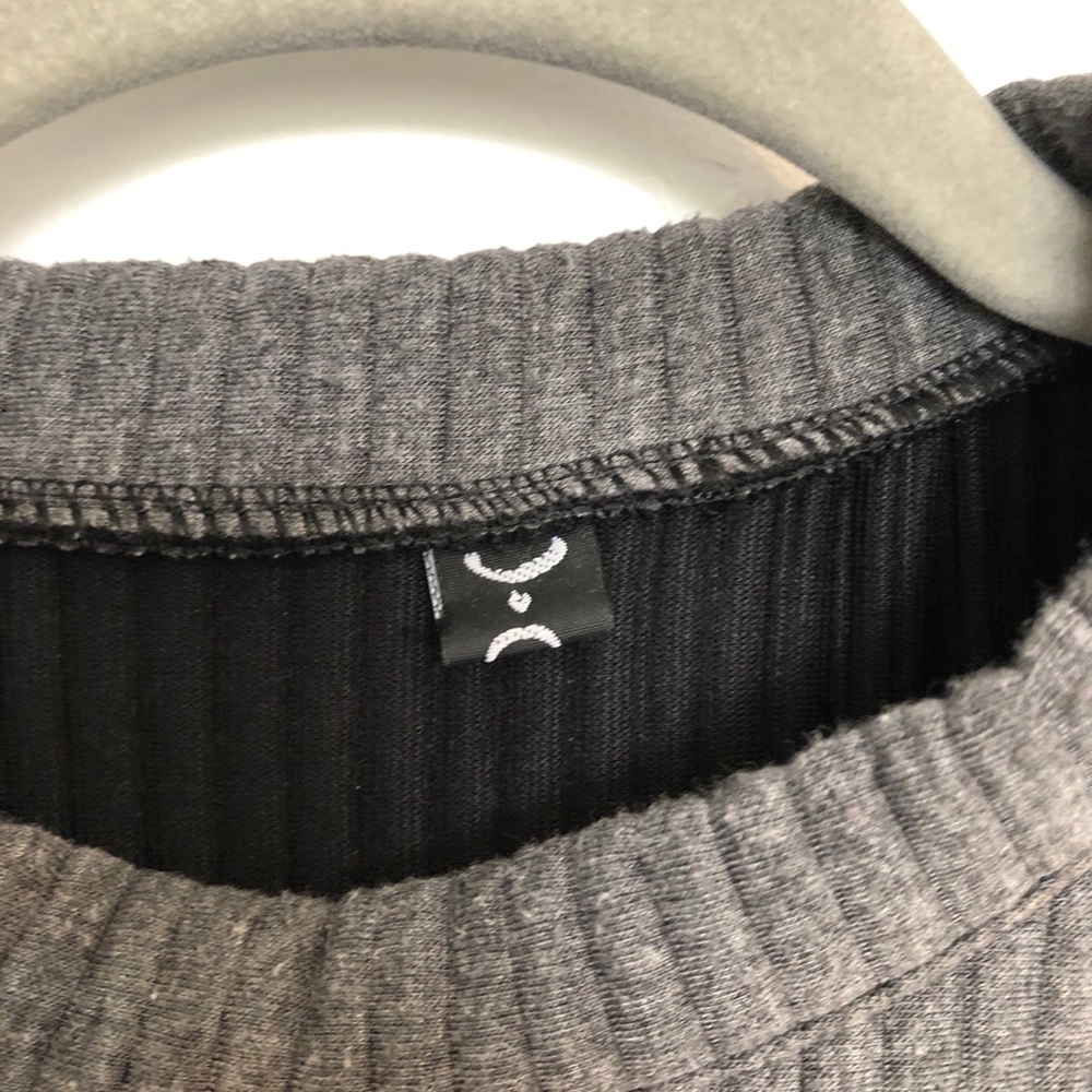 Sweater - Picture 2 of 5